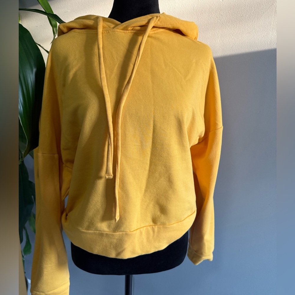 Askya Yellow Hoodie